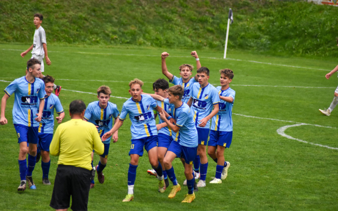 U16 nimmt 3 Punkte aus Schladming mit und führt somit die Tabelle an.